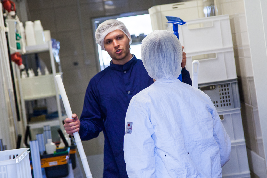 Consulta CA: a importância de revender EPI com CA