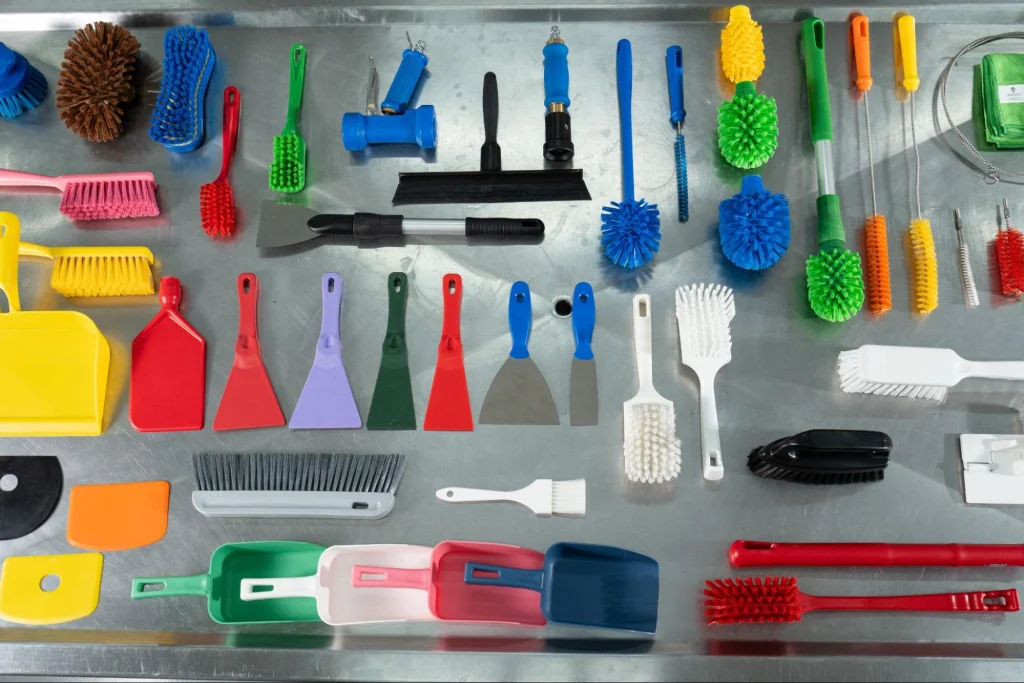 utensílios Brasmo seguindo código das cores utilizados na higiene e segurança industrial